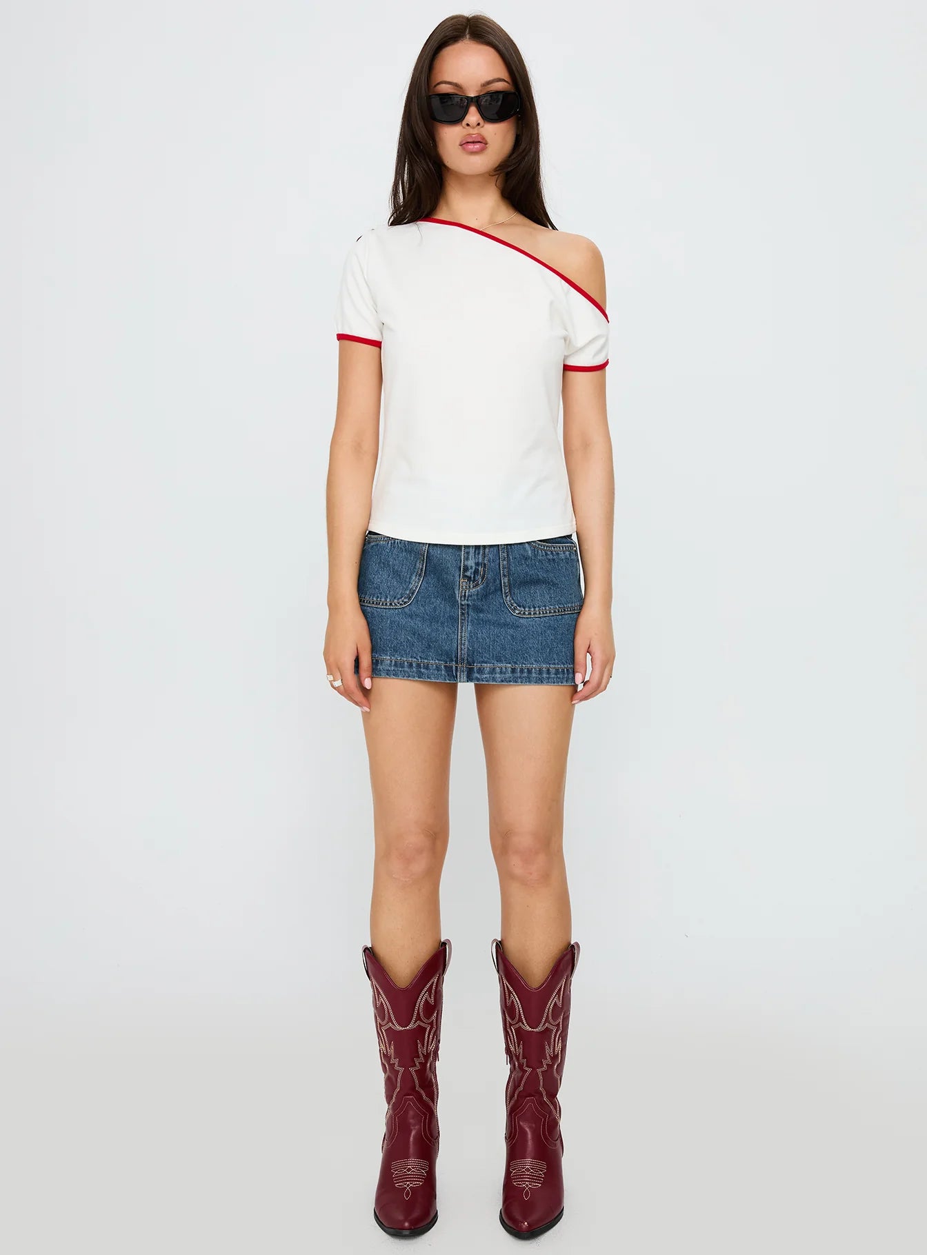Kelsa Off Shoulder Contrast Trim Top White / Red